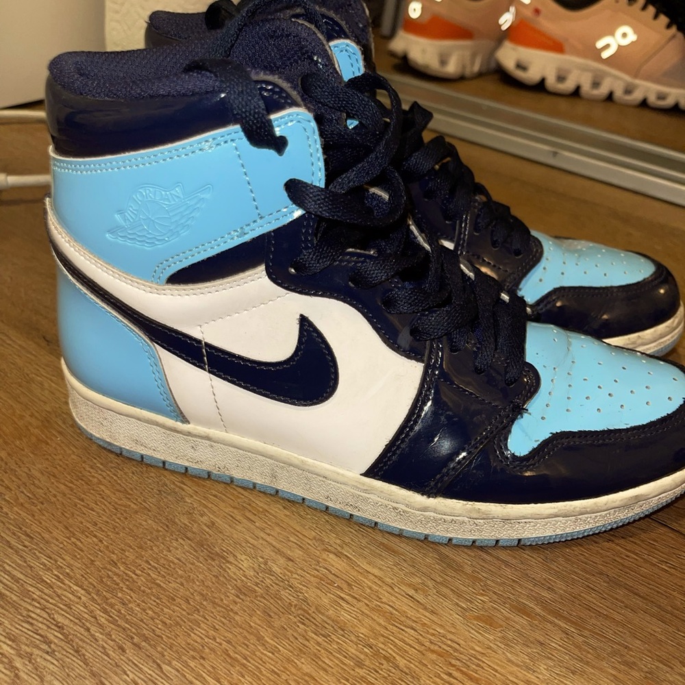 Jordan 1 retro high UNC Patent